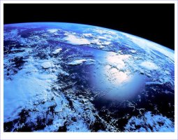 지구의 모습 !