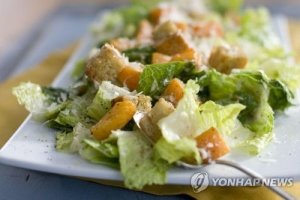 美 보건당국 "로메인 상추 절대 먹지 말라" 경고