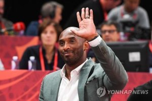 [2보] "NBA '전설' 코비 브라이언트, 헬리콥터 사고로 사망"