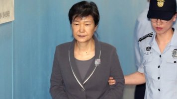 한국당 뺀 여야 "박근혜 전 대통령 형집행정지 논할 때 아니다"