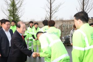 서울 마포구 박홍섭 구청장, 상암동 청소차고지 현장 근무자 격려