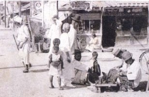 상주 시장통 옷수선공
