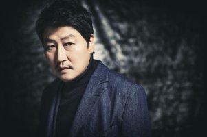 송강호, 아시아 최초로 로카르노영화제 '엑설런스 어워드' 수상