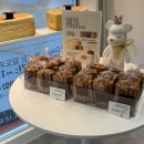 크렘드플뢰르 | 김해 빵집 화이트리에 김해율하점 식빵 맛집 인정