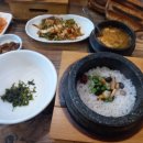 산아래보쌈, 칼국수 이미지