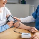 &#34;찬 바람에 혈압이 뛴다&#34;…겨울철 고혈압 관리 비상 이미지