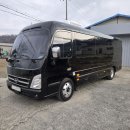 뉴카운티롱바디2022년5월170마력11만키로11인승오토 현가장치 리무진차량 풀없션 차량 상테는아주좋습니다 보통1종면허운전가능합니다 이미지