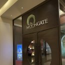 MOON GATE 이미지