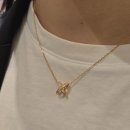 꾸미드림디자인(주) | 여자 프로포즈 선물 추천 명품 목걸이 고르기 불가리 디바스드림 미니 착용사진