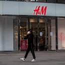 중국이 다국적기업을 협박하고 있다. H & M Hua Chunying의 격렬한 발언에 저항하십시오. 누가 중국의 그릇을 부수 었습니까? 이미지