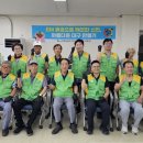 "방촌천"을 푸르고 깨끗하게"… 대경그린봉사단·대구동구지역자활센터, EM흙공 투척 봉사활동 펼쳐 이미지
