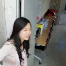 청소하는청년들 이미지