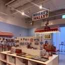 11500-15-12-16 | 서울 성수 <월리를 찾아라 특별전> 전시 관람 후 아트샵에서 텅장 되기