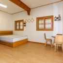 달을 품은 한옥 이미지