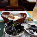 경복궁역 7번 출구 앞 이미지