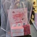 (주)쓰리에이씨 | 성수 3ce 팝업스토어 달달구리 에디션 쓰리에이씨 헤이지 립 클레이 웜핑 피키 틴트 AI 모션 필로우...