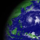 매우강력한 제 27호 태풍 프란시스코(FRANCISCO) 일본쪽으로 북상중 이미지