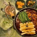 복지회관 우측 | 성수 뚝섬역 퓨전한식맛집 데이릿 마라볶음떡찜과 하이볼 조합 최고 내돈내산 후기