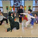 돌려차기 태권도장 이미지