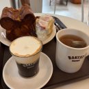 빵굽는곰 | 신논현역 빵집 베이커리 베이커스트 브라운 크리스마스 감성 가득한 베이커리 솔직후기