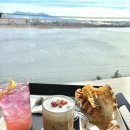 라인25(LINE25) | 김해 불암동 낙동강 뷰 분위기 좋은 베이커리 루프탑 대형카페 라인 25 (LINE25)