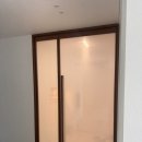(주)이사플러스 | 중문 비대칭여닫이 패브릭접합 문플러스 인천 (셀프 인테리어 후기)