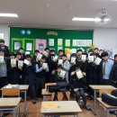 증평도서관 앞 이미지