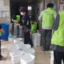 농업회사법인 (주) 선진한마을 유전자원 | 농업회사법인(주)선진한마을 자원봉사단활동입니다. 다사랑요양원 어르신들의 '족욕활동' 을 지원...