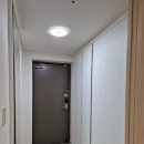 2동탄 아파트 홈있는 신발장문짝 홈막고 민자문짝 으로 인테리어필름시공후기