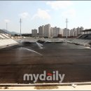 창원축구센터 주경기장 이미지