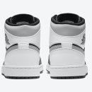 화이트쉐도우(White Shadow) 이미지