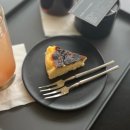 과천동(뒷골 공영주차장) | 과천동 카페 행로스터스 드립커피 치즈케이크 후기