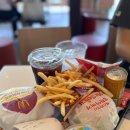 맥도날드포항장성DT점 | 맥도날드 신메뉴 익산고구마 버거 후기 및 아이랑 갈때 꿀팁