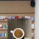 제주소설 | 제주 신상 카페 삼도이동 동문시장 근처 책 읽기 좋은 소설과농담｜@novel.and.joke