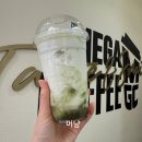 감자와 스무디 | 사과? 포도? 메가커피 애플머스캣 요거트스무디 후기와 칼로리 영양정보