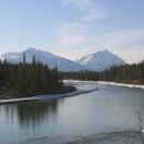 강이 있는 풍경 이미지