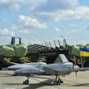 Bayraktar TB2 무인 항공기는 우크라이나의 구세주이자 전쟁의 미래로 환영 받았습니다. 1년 후, 그들은 거의 사라졌습니다. 이미지
