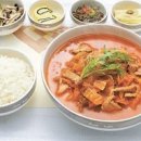 1등석에 탄 외국인들, 기내식으로 나온 김치찌개 냄새를 맡은 후? 이미지