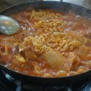 옛날김치돼지찌개 이미지