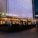 버거킹 두산타워점 | 2022.8.16. 쉐이크 쉑(SHAKE SHACK - 두산타워점) / T-day를 만끽하자(4) - 밀크쉐이크와 함께 즐기는...