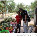 장사장이만난 캄보디아사람들- 24 번째 시아누크빌 가는길의 로컬식당 꼬맹이와함께...!!! 이미지