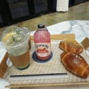 금산-32 | [충남 금산] 한옥 너머로 번지는 노을 뷰, 마음이 쉬어가는 금산 '그리녹'카페