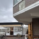 공세리커피 | 아산 아이와 가볼만한곳, 잔디밭과 전통놀이가 있는 공세리 성당 카페 '공세리커피'