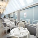 카페 디올(Cafe Dior) 이미지