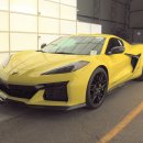 2024 Chevrolet Corvette Z06 Coupe 3LZ 285mi Accelerate Yellow Metallic 이미지