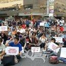 ‘文정부 흔들기’에 분노한 시민들, 주말 자한당 앞 집결“ 이미지