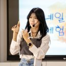 손끝에서 피어나는 네일아트 이미지