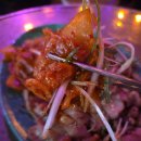 치킨뱅이 | 술집 추천] 김억삼 포장마차 – 네온감성 가득한 홍대 클럽거리 포차에서 즐긴 치킨뱅이와 김치볶음 후기 🍺