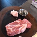 금돼지 삼겹살 이미지