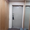 어네스트필름 | 대구 동구 각산동 푸르지오 2단지 인테리어 필름 시공 후기｜문틀·문·몰딩·걸레받이·창호·신발장...